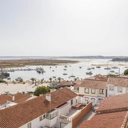 Stories 3 Bedroom Apt * Alvor