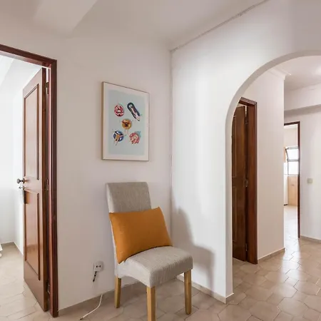 Stories 3 Bedroom Apt Apartamento