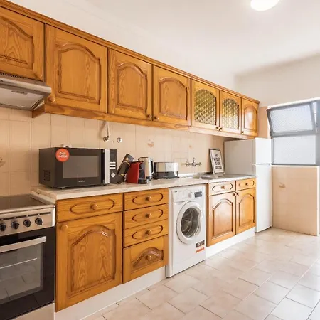Stories 3 Bedroom Apt Апартаменты