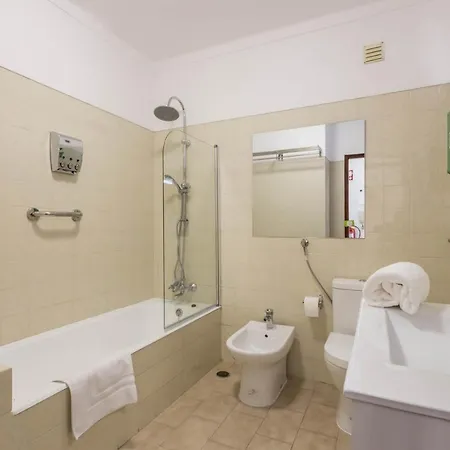 Stories 3 Bedroom Apt Апартаменты *
