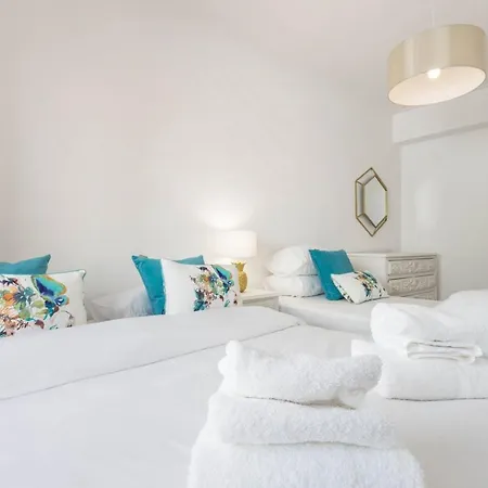 Апартаменты Stories 3 Bedroom Apt